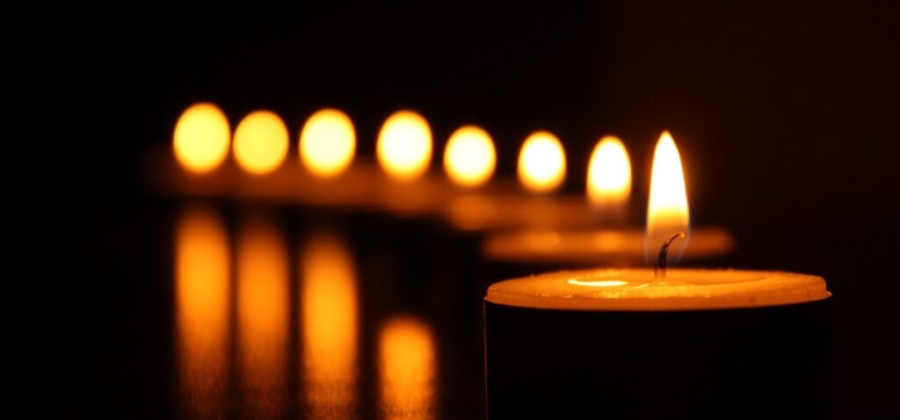 Foto-Kerzen-1-scaled-e1700213864368-1024x478